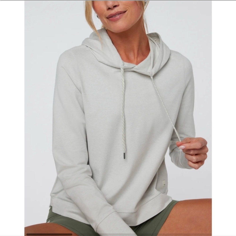 NWOT VUORI Women's Halo Essential Hoodie Size Large In Salt Heather